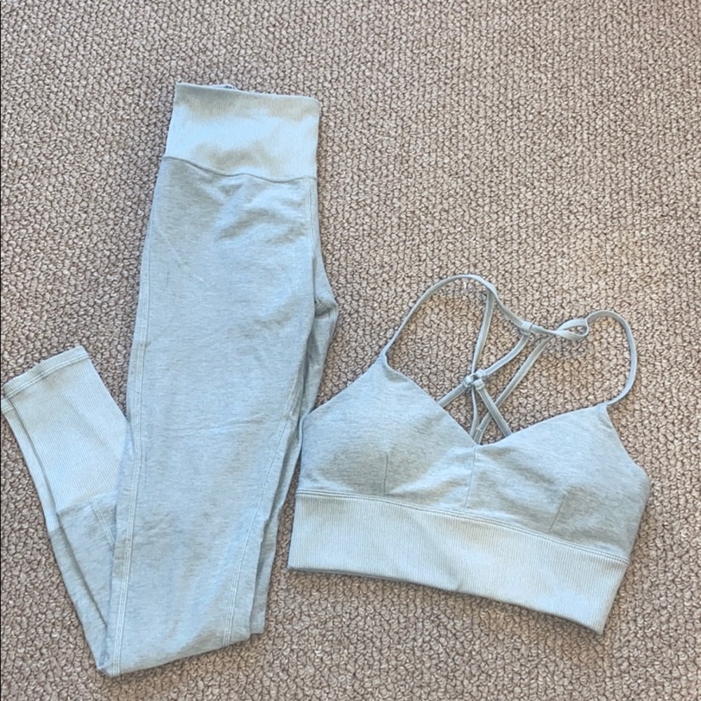 ALO yoga workout set